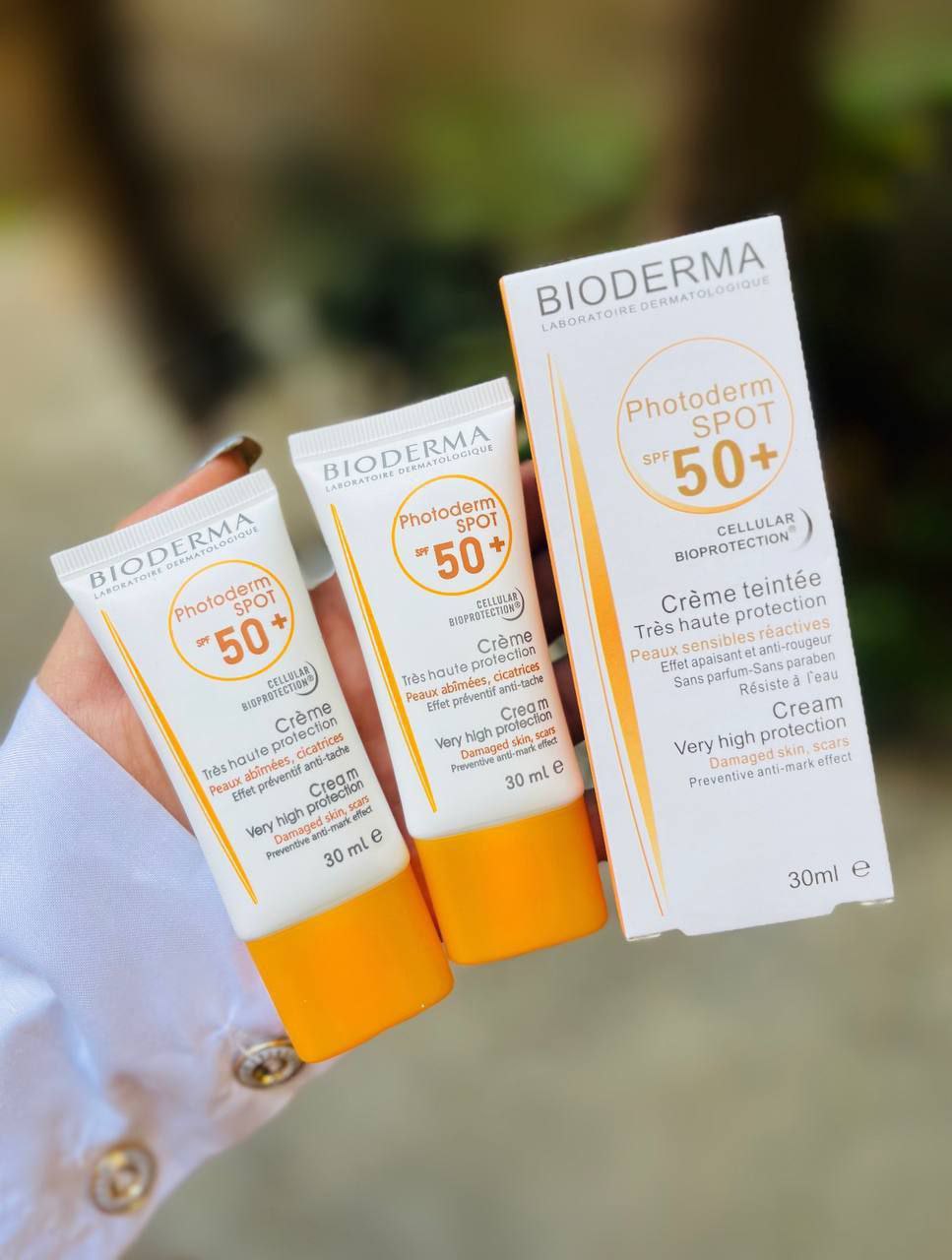 خرید آنلاین ضدآفتاب بیودرما spf50 اسپات بی رنگ