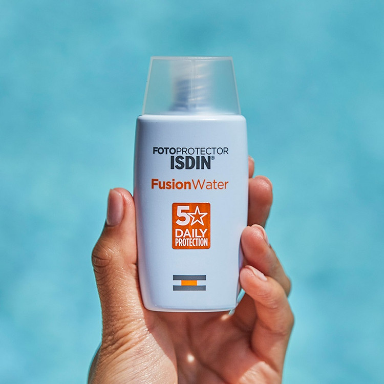 ضدآفتاب بی رنگ ابردین فیوژن واتر SPF50