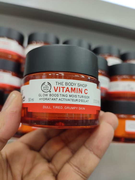 خرید آنلاین کرم ویتامین سی بادی شاب