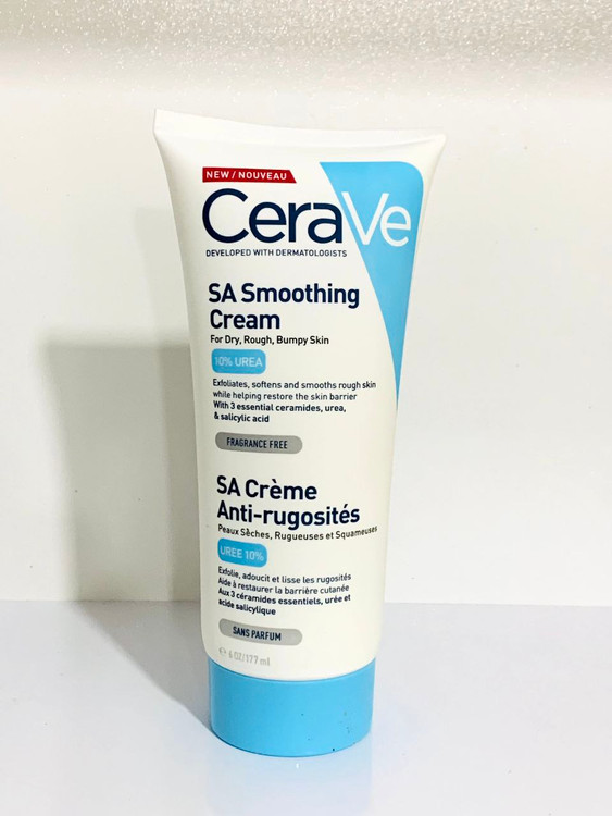 کرم مرطوب کننده ولایه بردار سراوی پوست خشک