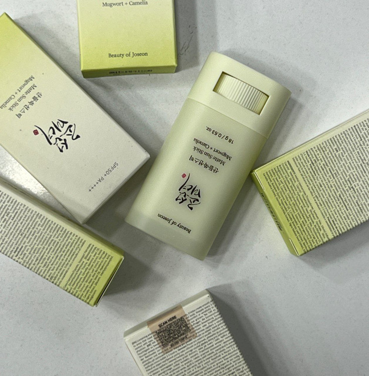 قیمت ضدآفتاب استیکی مناسب پوست چرب بیوتی آف جوسان Spf50اصلی