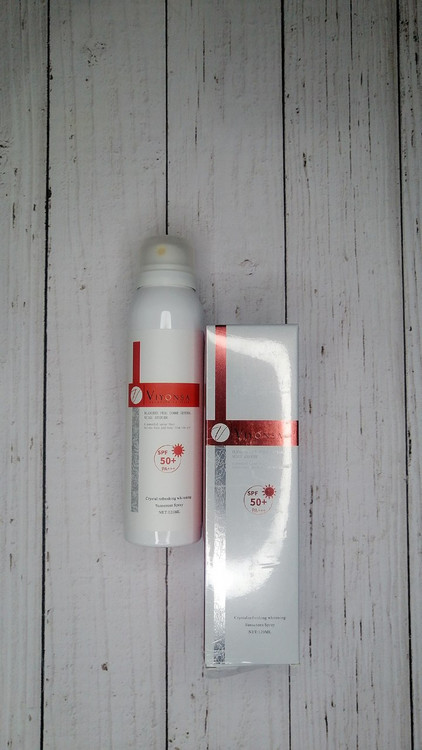 خرید آنلاین اسپری ضد آفتاب ویونسا